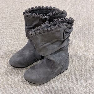 Size 6 baby/toddler Jumping Beans boots